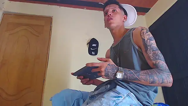 GaboReyes online show from September 2025 09:30:01 PM