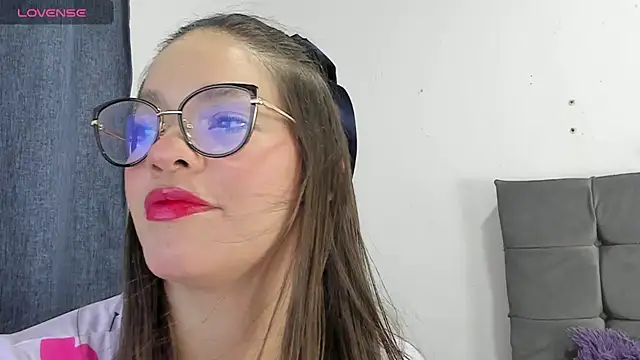 zoe69x online show from February 2025 05:37:01 AM