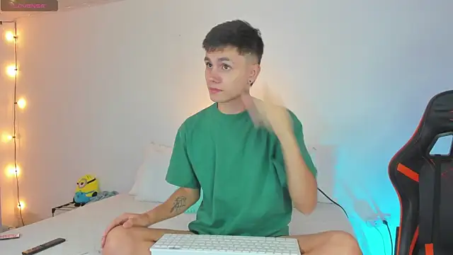 DustinLevine online show from January 2025 12:49:02 PM