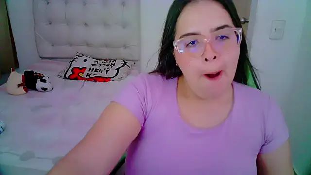 Snapshot of _alicia_z chatting on December 2024 08:39:01 PM alicia z online show from December 2024 08:39:01 PM