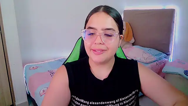 Snapshot of _alicia_z chatting on February 2025 08:56:01 PM alicia z online show from February 2025 08:56:01 PM