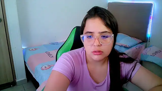 Snapshot of _alicia_z chatting on February 2025 06:04:02 PM alicia z online show from February 2025 06:04:02 PM