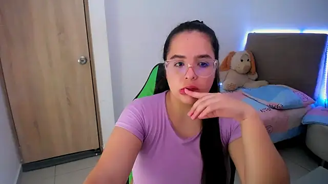 Snapshot of _alicia_z chatting on March 2025 10:06:02 PM alicia z online show from March 2025 10:06:02 PM