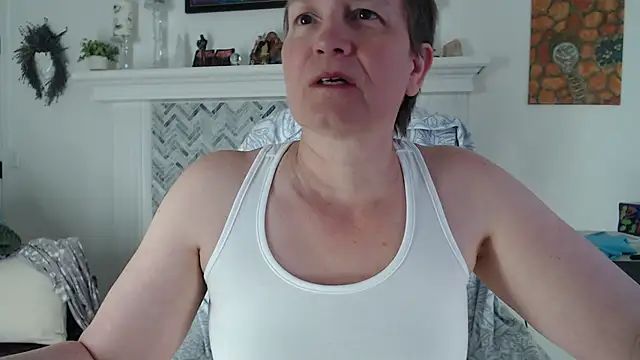 Snapshot of AuroraWillows chatting on January 2026 11:04:02 AM AuroraWillows online show from January 2026 11:04:02 AM