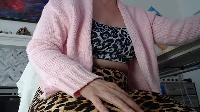 AuroraWillows online show from February 2026 05:58:01 PM