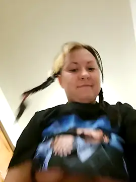 ImpressYouDaily online show from February 2026 01:09:02 PM