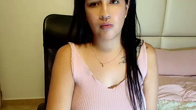 Snapshot of sara2520 chatting on May 2026 02:08:02 AM sara2520 online show from May 2026 02:08:02 AM
