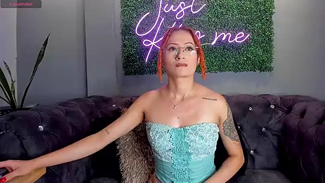 Snapshot of amy_e chatting on January 2025 06:54:02 PM amy e online show from January 2025 06:54:02 PM