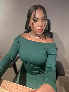 Sara Boom online show from December 2025 03:04:01 AM