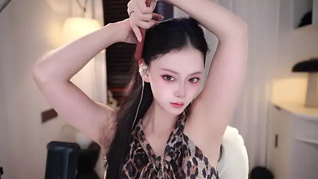 Ocean--Lili online show from September 2025 02:16:01 PM