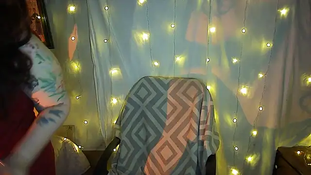 Victoria Marks online show from March 2025 02:04:01 AM