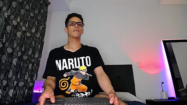 Snapshot of aodaboyyy chatting on December 2024 12:20:01 AM aodaboyyy online show from December 2024 12:20:01 AM