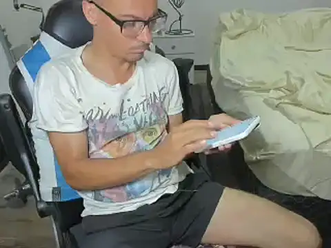 guachin hunk online show from December 2024 04:32:01 AM