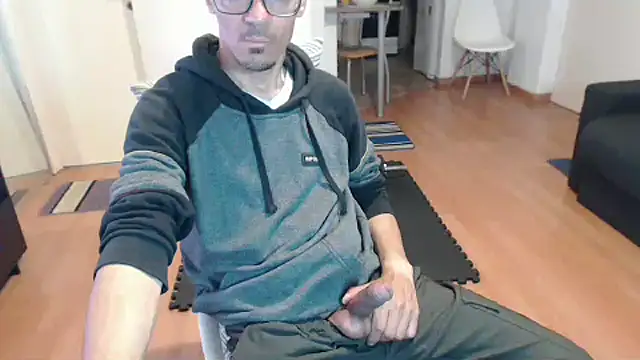 guachin hunk online show from September 2025 12:15:01 AM