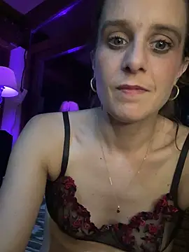 Snapshot of LadyChantale chatting on January 2025 07:01:02 PM LadyChantale online show from January 2025 07:01:02 PM