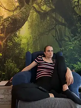 Snapshot of LadyChantale chatting on March 2025 09:37:01 PM LadyChantale online show from March 2025 09:37:01 PM