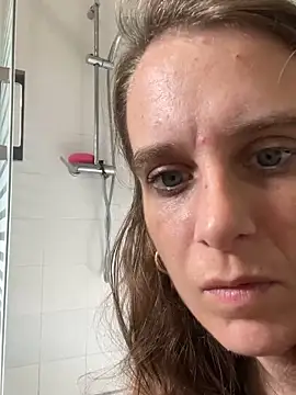 Snapshot of LadyChantale chatting on March 2025 08:42:02 AM LadyChantale online show from March 2025 08:42:02 AM