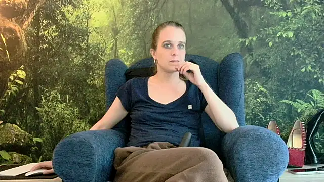 Snapshot of LadyChantale chatting on March 2025 05:58:01 PM LadyChantale online show from March 2025 05:58:01 PM