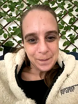 Snapshot of LadyChantale chatting on November 2025 06:13:01 AM LadyChantale online show from November 2025 06:13:01 AM