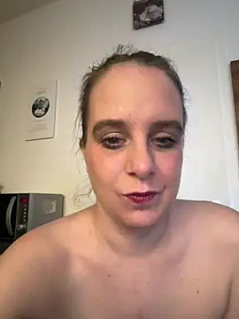 LadyChantale online show from April 2026 06:35:02 AM