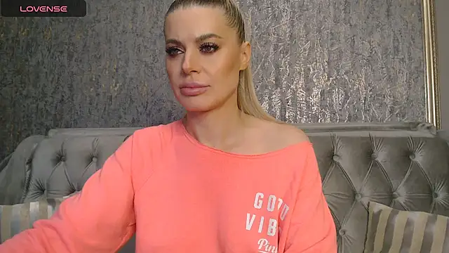 BlondieStar online show from February 2026 11:42:02 PM