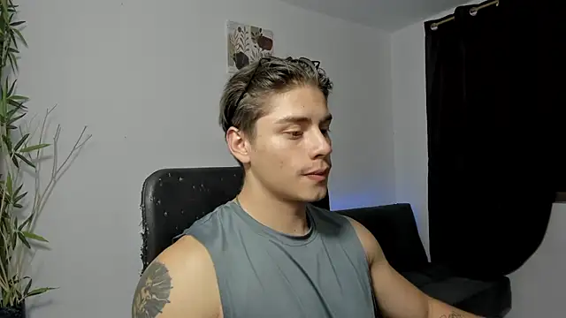 Giordano Russo online show from December 2024 04:01:02 AM