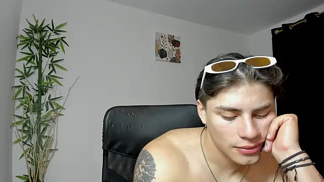 Giordano Russo online show from March 2025 05:50:02 AM