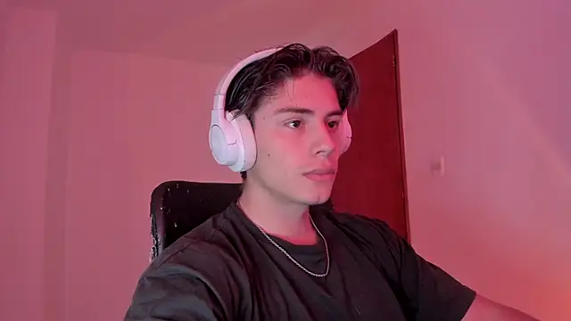 Giordano Russo online show from October 2025 09:03:02 PM