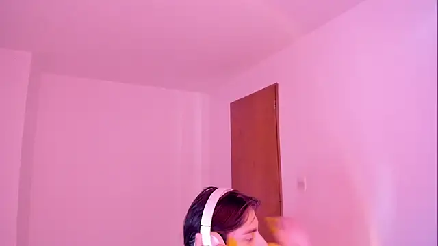 Giordano Russo online show from November 2025 08:07:01 PM