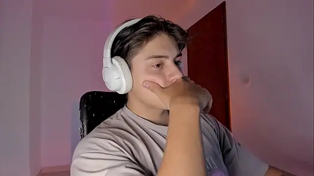 Giordano Russo online show from February 2026 03:44:01 AM