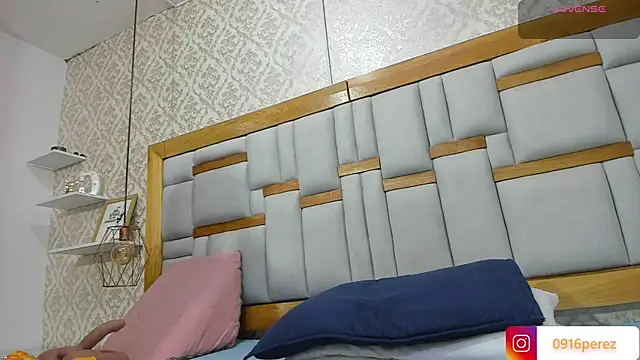 Snapshot of _kaarla_ chatting on October 2025 07:13:01 PM kaarla online show from October 2025 07:13:01 PM