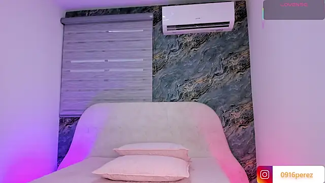 Snapshot of _kaarla_ chatting on November 2025 07:25:01 PM kaarla online show from November 2025 07:25:01 PM