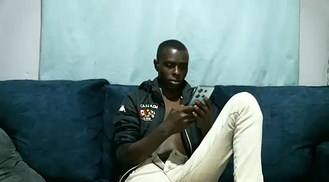 reezly online show from February 2025 10:45:01 PM