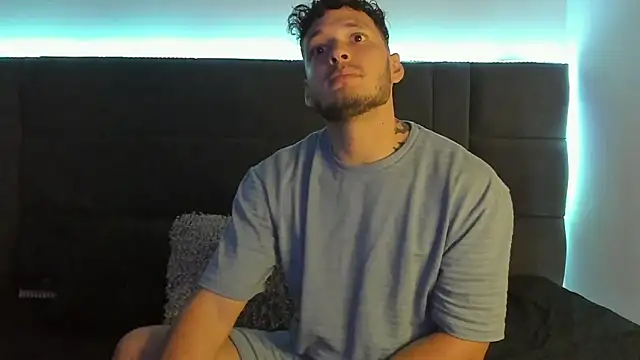 alejandro  2 online show from September 2025 03:47:02 PM