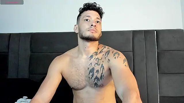 alejandro  2 online show from April 2026 07:58:02 PM