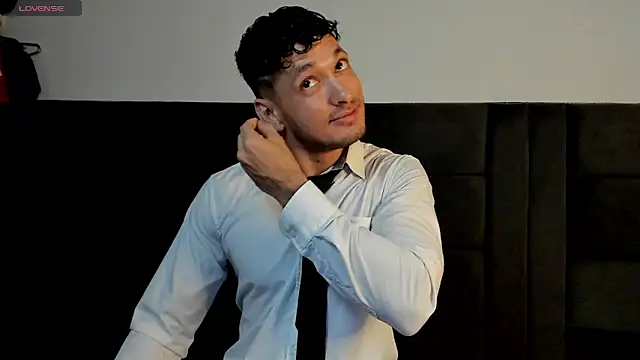 Snapshot of alejandro__2 chatting on April 2026 06:14:02 PM alejandro 2 online show from April 2026 06:14:02 PM