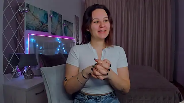 EsterLogan online show from January 2025 05:47:02 AM