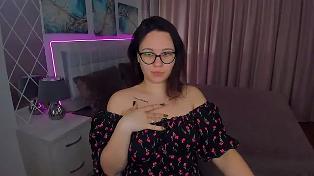 EsterLogan online show from January 2025 05:37:02 AM