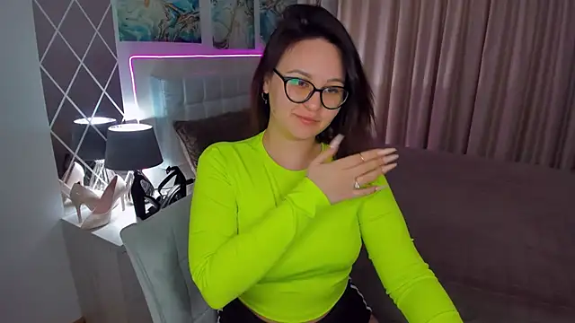 EsterLogan online show from January 2025 11:13:01 AM