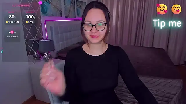 EsterLogan online show from February 2025 05:50:02 AM