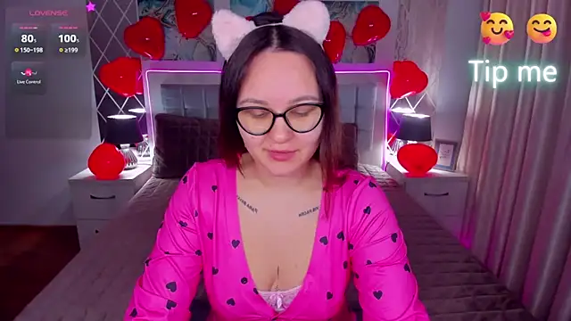 EsterLogan online show from February 2025 08:31:02 AM