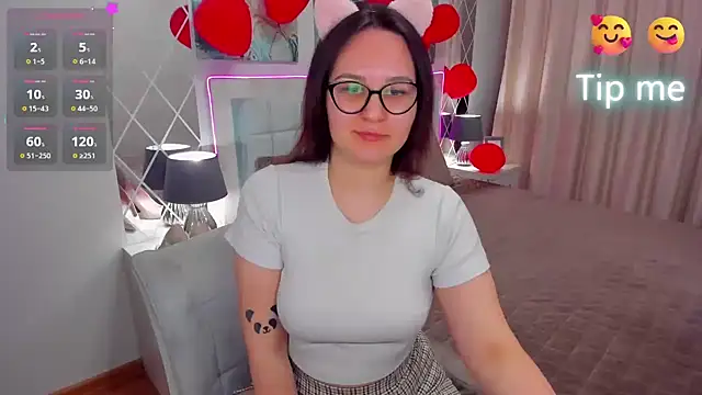 EsterLogan online show from March 2025 09:22:01 AM