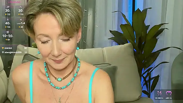 Snapshot of AkexandraFix chatting on March 2025 06:44:01 PM AkexandraFix online show from March 2025 06:44:01 PM