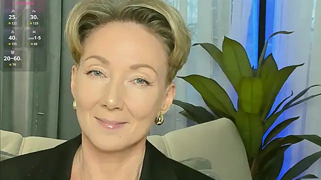 AkexandraFix online show from January 2026 01:04:01 PM