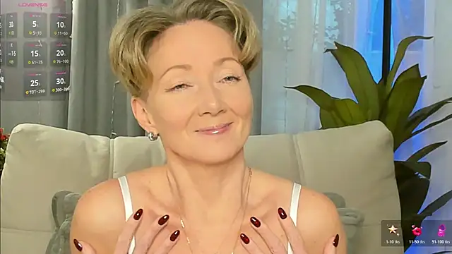 Snapshot of AkexandraFix chatting on February 2026 01:58:02 PM AkexandraFix online show from February 2026 01:58:02 PM