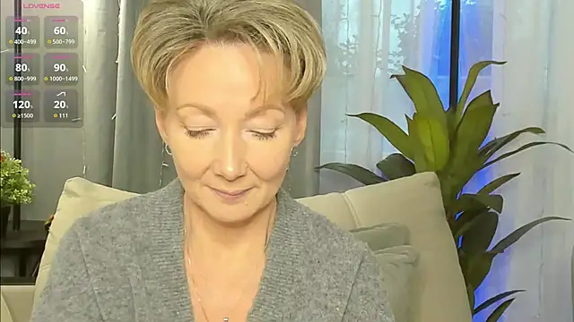 Snapshot of AkexandraFix chatting on February 2026 01:48:02 PM AkexandraFix online show from February 2026 01:48:02 PM