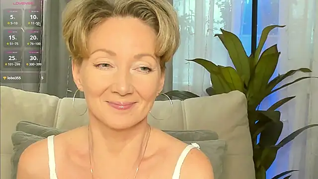 Snapshot of AkexandraFix chatting on February 2026 02:06:01 PM AkexandraFix online show from February 2026 02:06:01 PM