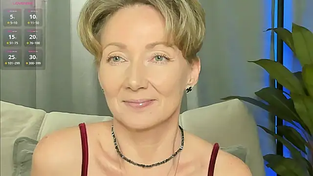 Snapshot of AkexandraFix chatting on February 2026 02:06:02 PM AkexandraFix online show from February 2026 02:06:02 PM