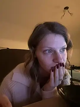 Snapshot of MaryHiggins chatting on February 2025 05:03:02 PM MaryHiggins online show from February 2025 05:03:02 PM