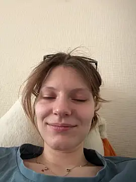 Snapshot of MaryHiggins chatting on February 2025 01:27:02 PM MaryHiggins online show from February 2025 01:27:02 PM